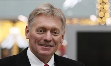 Peskov: Nuk ka asgjë të re në kërcënimet e Trampit për sanksione