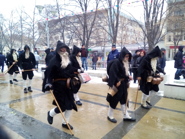 Џоломарите од Сопот и Бегниште на карневал во Бугарија