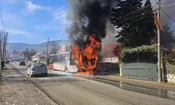 Автобус на ЈСП се запали во Сопиште (видео)