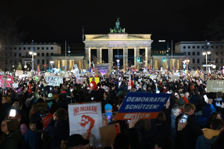 Tens of thousands protest in Berlin as far right's influence grows