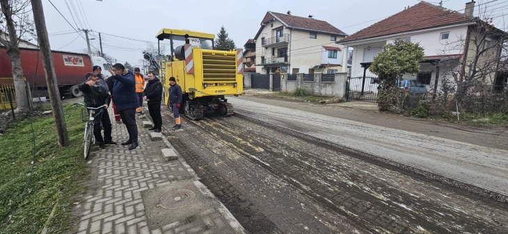 Продолжува реконструкцијата на улица „8“ во населба Илинден