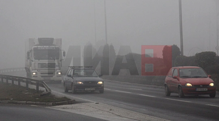 Ulje e dukshmërisë për shkak të mjegullës në Tetovë, Manastir dhe Prilep