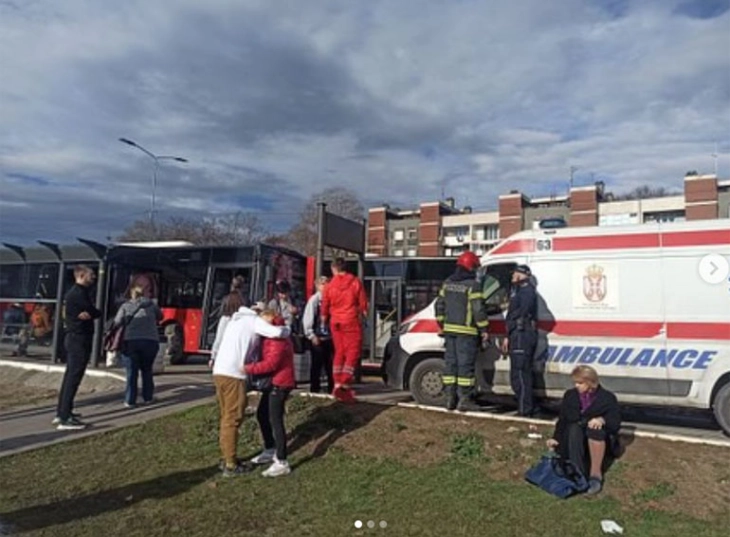 Të paktën 18 të lënduar në fatkeqësinë e autobusave në Beograd