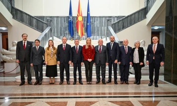 Një Delegacion i Komisionit për punë të jashtme të Asamblesë së Madhe kombëtare të Turqisë për vizitë në Parlament