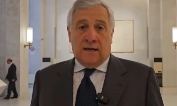 Tajani: Trampi do t'i shqyrtojë doganat deri më 1 prill