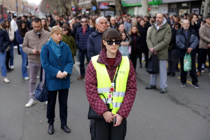 Нови Сад: Автомобил влета во протест и удри двајца лекари