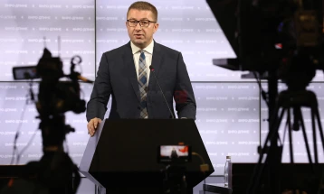 Kryeministri Mickoski do të marrë pjesë në ndarjen e banesave për familjet e rrezikuara sociale në Koçan