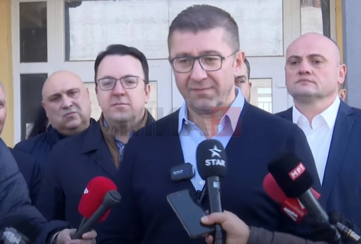 Mickoski: Së shpejti do të fillojnë anketat për zgjedhjen e kandidatëve të mundshëm për kryetarë të komunave