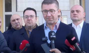 Mickoski: Së shpejti do të fillojnë anketat për zgjedhjen e kandidatëve të mundshëm për kryetarë të komunave