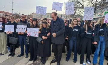 Family of young woman killed by drunk driver demands justice at Kavadarci protest, Skopje protest to be held later on Sunday