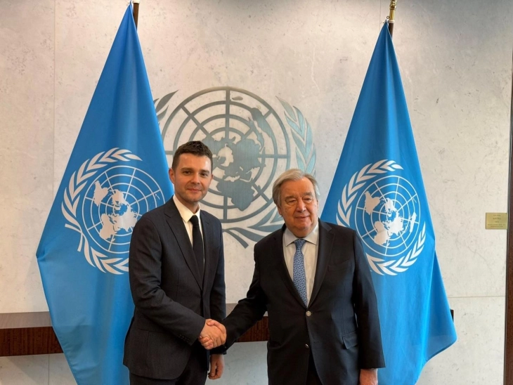 FM Mucunski meets UN Sec Gen Guterres in New York