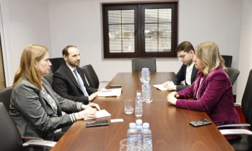 Minister Bozhinovska and Greek Ambassador Philippidou discuss gas interconnector, energy market