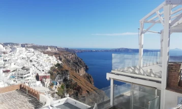 State of emergency declared in Santorini as tremors continue