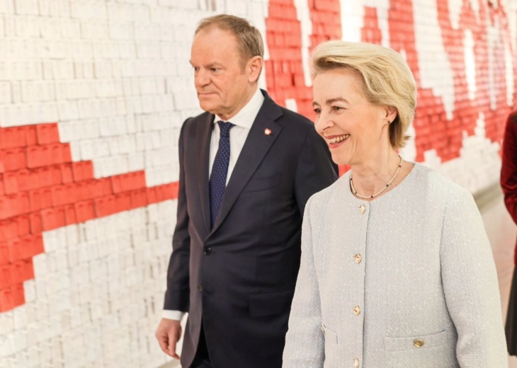 Ursula fon der Lajen dhe Tusk: Kontrbandistët, Lukashenko dhe Putin nuk do të vendosin se kush do të hyjë në Evropë