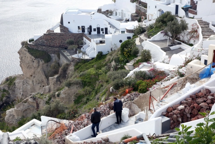 Seri e re tërmetesh në zonën detare midis Santorinit dhe Amorgos