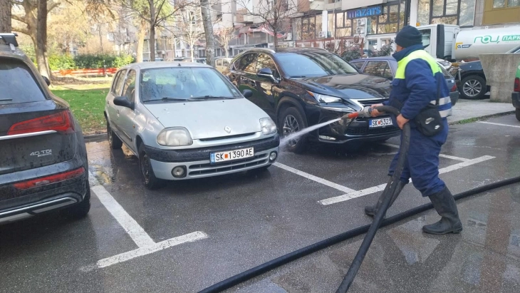 Општина Центар: Во тек е голема акција, се чисти на шест локации