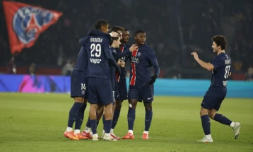 Khvicha Kvaratskhelia off mark for PSG in comfortable win over Monaco