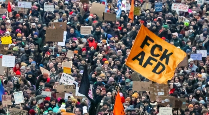 Протести во повеќе германски градови против екстремната десница