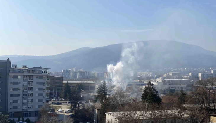 Пожар изби во напуштена барака во Аеродром