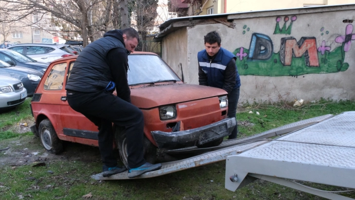 Почна акцијата за подигање хаварисани возила низ Карпош