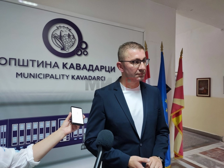 Mickoski për vizitë në komunën e Kavadarit