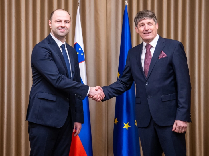 Defense Minister Misajlovski meets Slovenian counterpart Sajovic