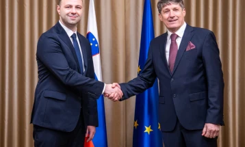 Defense Minister Misajlovski meets Slovenian counterpart Sajovic