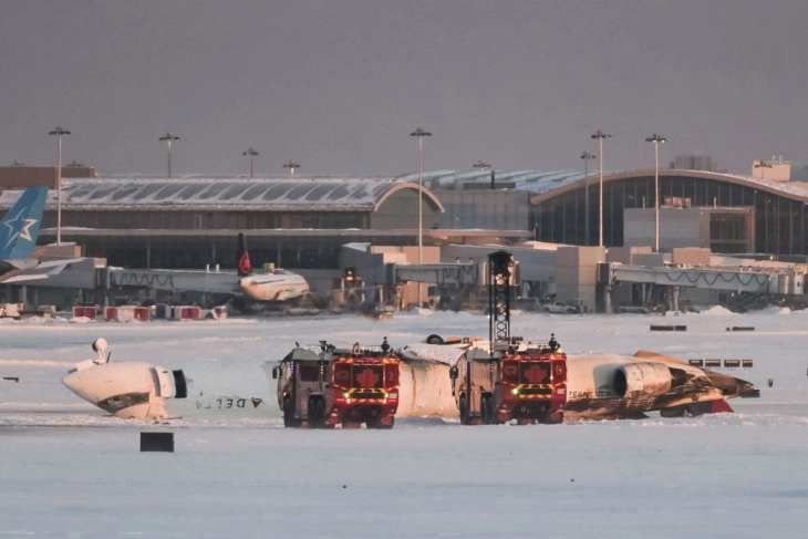 Tetëmbëdhjetë të lënduar në aksidentin e aeroplanit në Toronto, kumtuan autoritetet