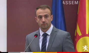 Edhe shumica në pushtet parashtroi kërkesë për debat mbikëqyrës për ndotjen e ajrit, Gashi duhet të vendosë cili trup amë është kompetent për organizimin e tij