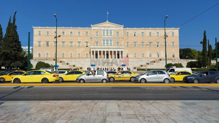 Атина денеска без такси превоз