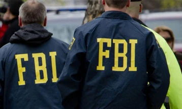 Drejtori i FBI-së urdhëroi ristemim të madh të personelit