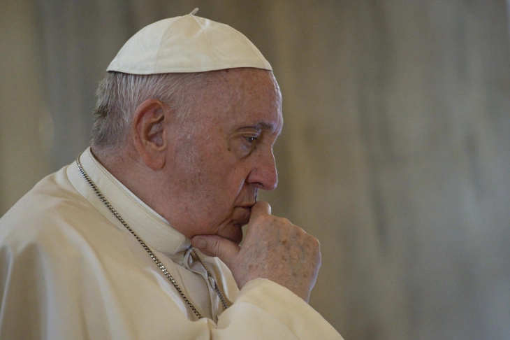 Pope Francis' condition 'remains critical,' oxygen administered after 'prolonged asthma attack'