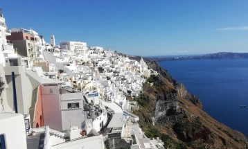 Shkollat në Santorini, Ios, Amorgos dhe Anafi mbeten të mbyllura edhe një javë për shkak të tërmeteve