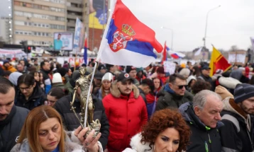 Судир меѓу полиција и граѓаните во Нови Сад