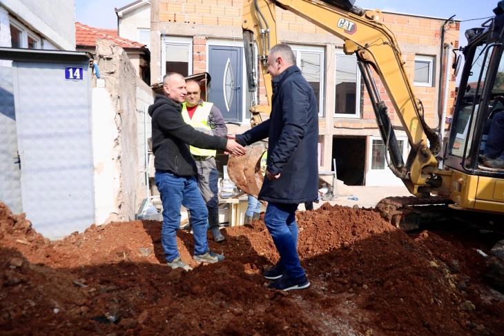 Реконструкција на водоводната и фекалната канализациона мрежа на ул. „Адем Микуловци“ во Општина Чаир