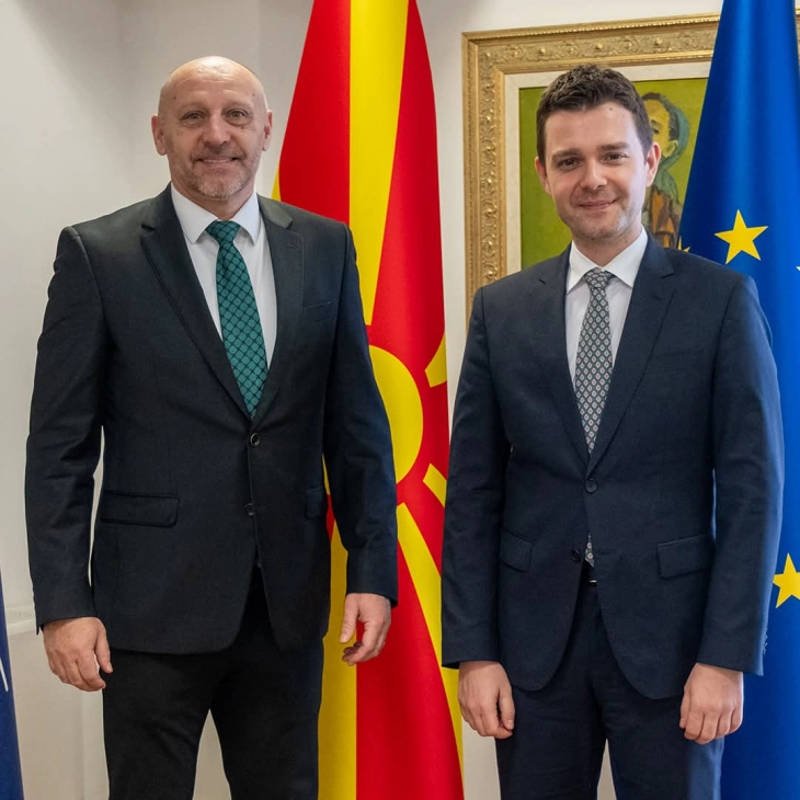 FM Mucunski meets BiH Ambassador Jaćimović