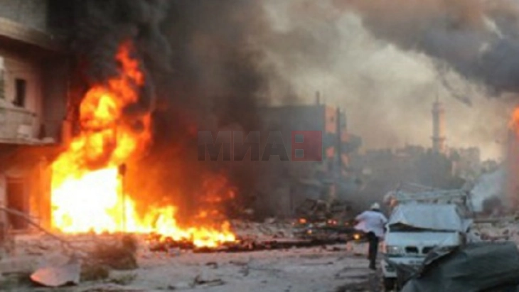 Të paktën gjashtë të vrarë dhe disa të plagosur në një sulm me bombë në veriperëndim të Pakistanit