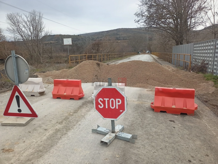 На мостот кај Башино село ќе дозволи движење по една лента во средината