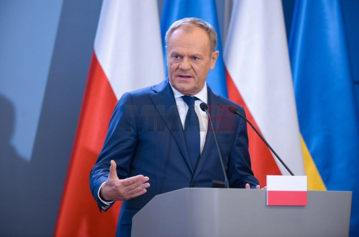 Tusk: Evropa dalëngadalë po e kupton se çfarë paradoksi është që 500 milionë evropianë u kërkojnë 300 milionë amerikanëve t'i mbrojnë nga vetëm 140 milionë rusë