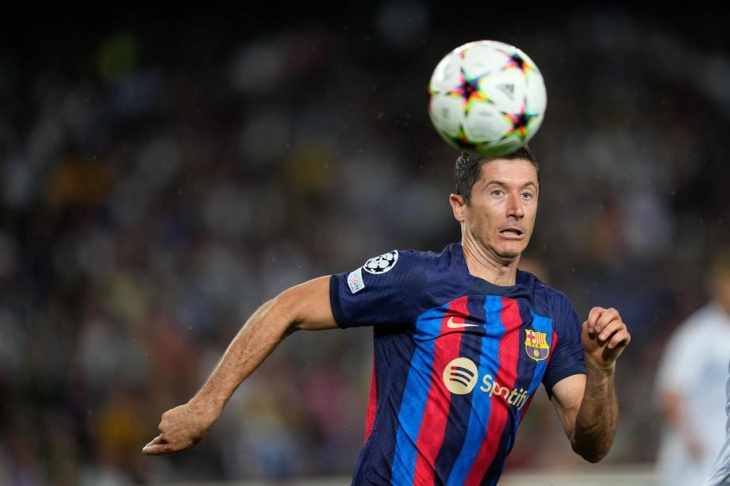 Barcelona see off Real Sociedad, as AC Milan fall to Lazio