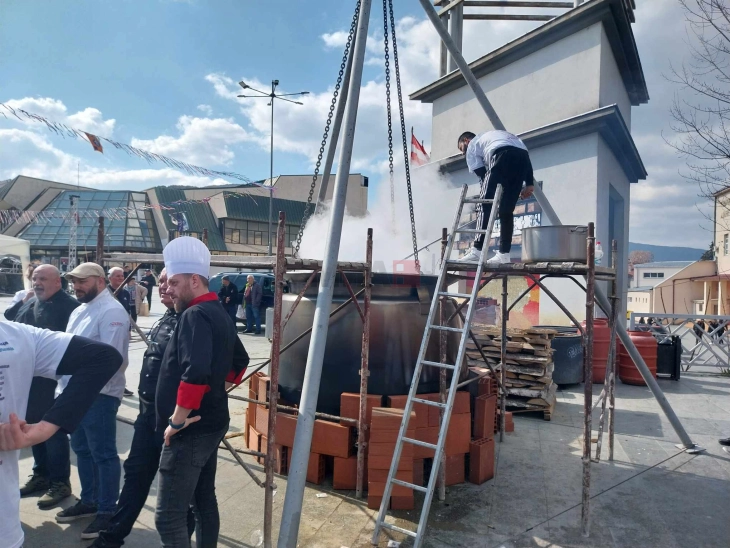 На „Чист понеделник“ во Струмица со бел грав означен почетокот на велигденскиот пост