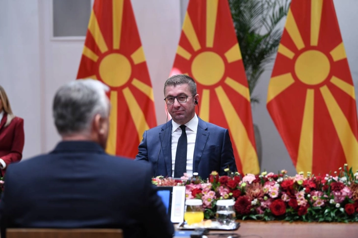 Macedonian, Hungarian governments hold joint session, ministers have series of bilateral meetings