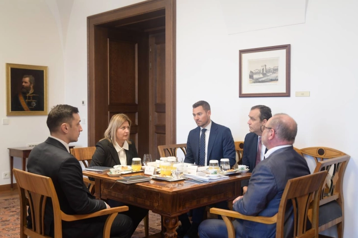 Energy Minister Bozinovska meets Hungarian counterpart Lantos in Budapest