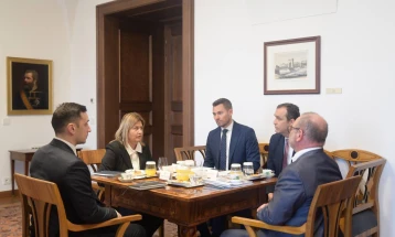 Energy Minister Bozinovska meets Hungarian counterpart Lantos in Budapest