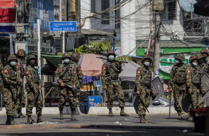 Најмалку 40 загинати во воздушен напад на војската врз село во Мјанмар