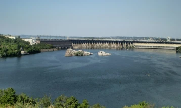 Во руските напади погодена и најголемата украинска хидроцентрала „ДњепроХЕС“ во Запорожје