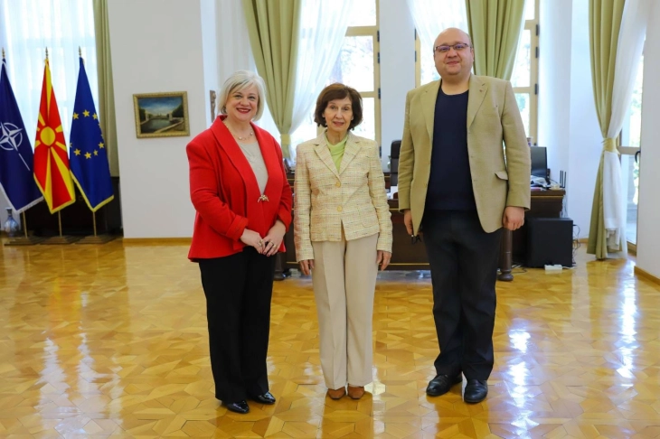 President Siljanovska-Davkova meets State Archives representatives