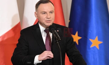 Duda: Anëtarët e NATO-s duhet të rrisin menjëherë shpenzimet në të paktën tre përqind të PBB-së