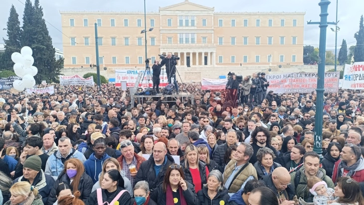 Sonte votohet në Parlamentin grek për mosbesimin ndaj Qeverisë –  janë caktuar një sërë protestash në tërë Greqinë