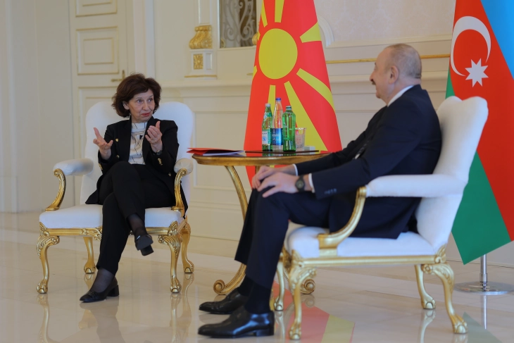 Siljanovska-Davkova begins official visit to Azerbaijan, meets with Aliyev in Baku